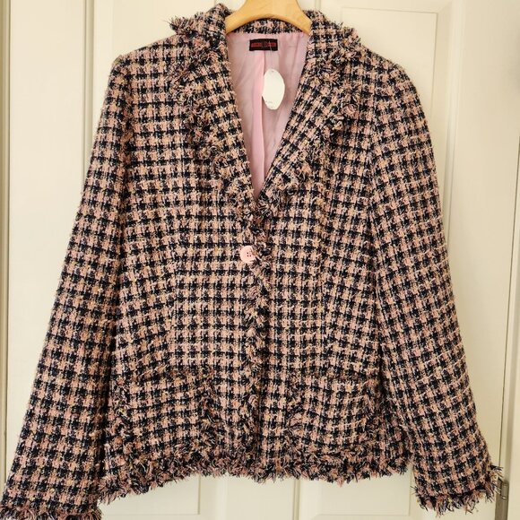 Elegant Tweed Blazer - Pink and Black - Picture 2 of 13